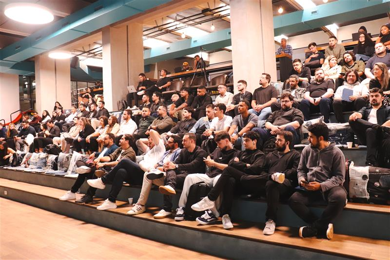 Time Smart NX reunido em evento interno